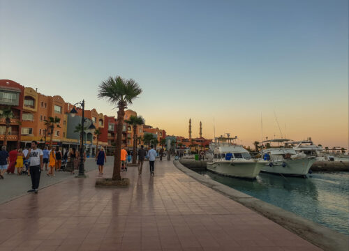 Hurghada by Night - Private City Tour